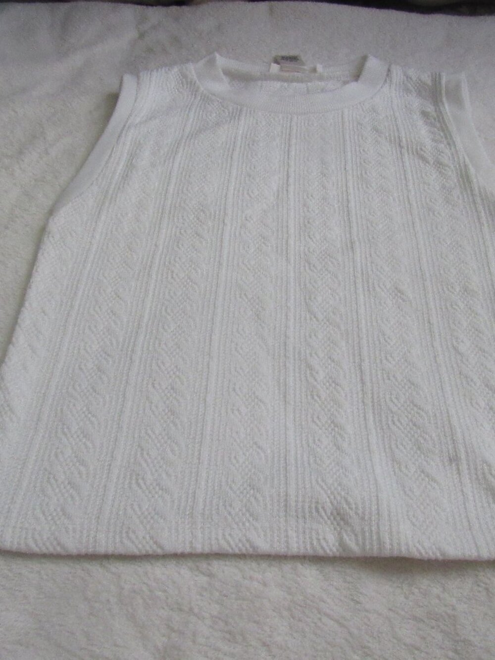 Urban Romantics White Sleeveless Top Size Small USED